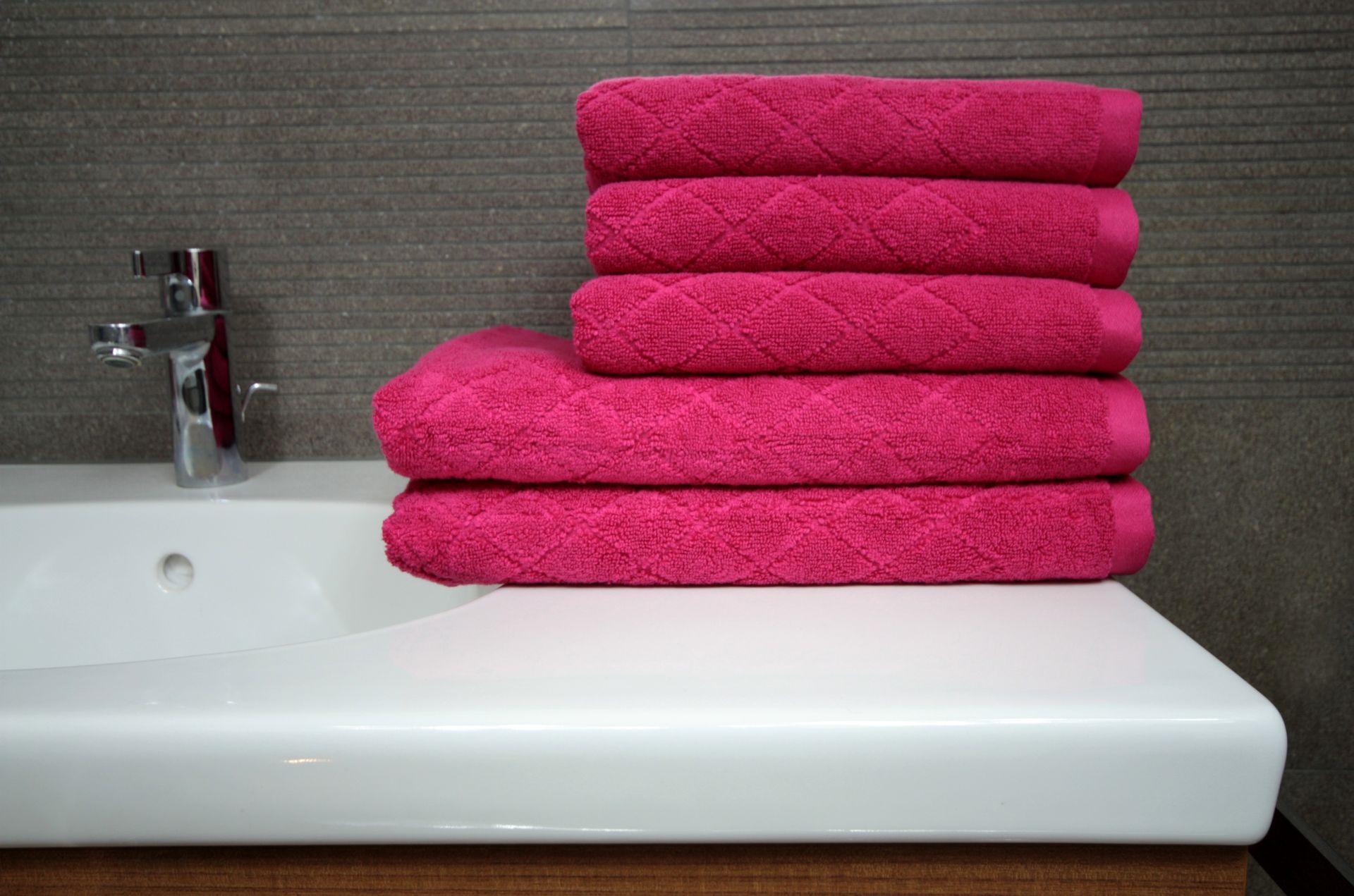 Ręcznik Romby malinowy