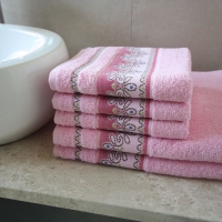 Ręcznik Pawik różowy